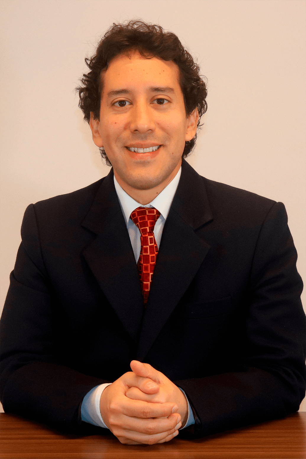 Dr.Alberto Córdova